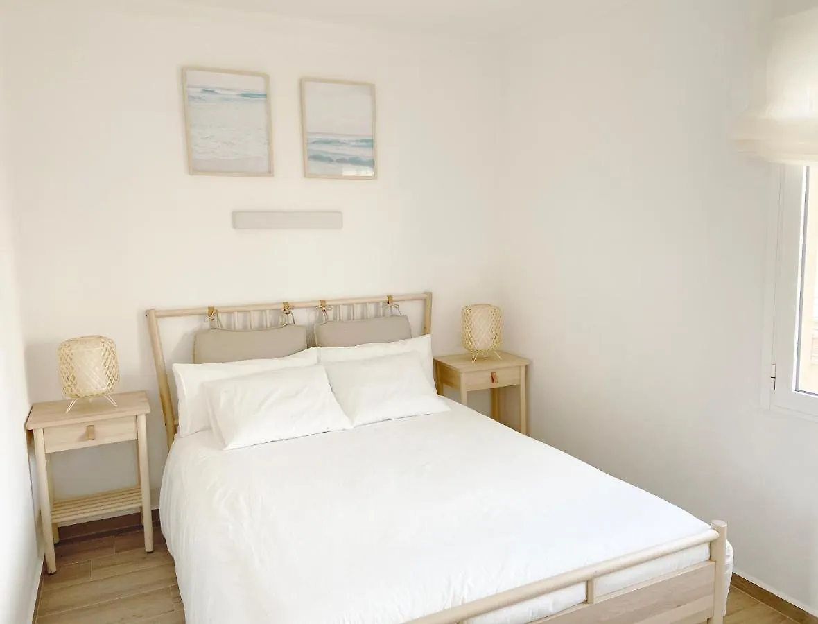 דירה ל'אסטרטיט Apartament Miravent ספרד